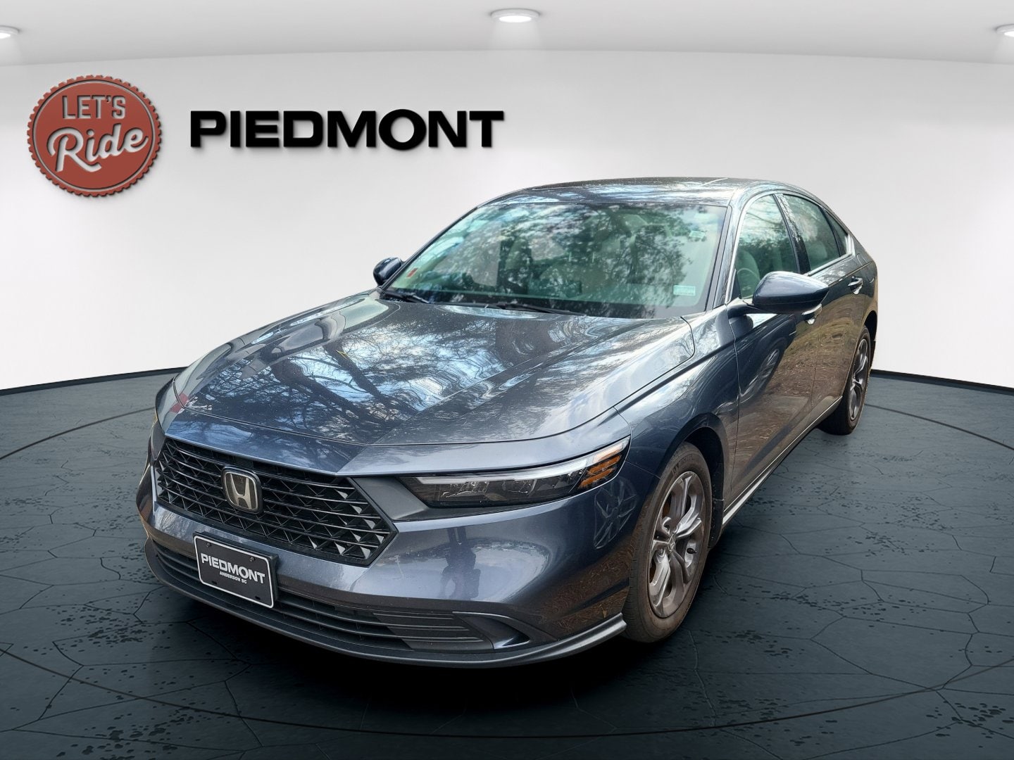 2024 Honda Accord EX's photo