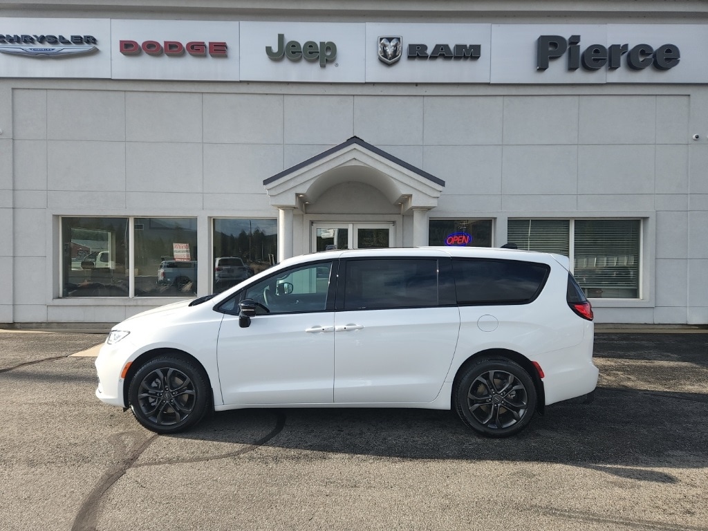 2026 Chrysler Pacifica