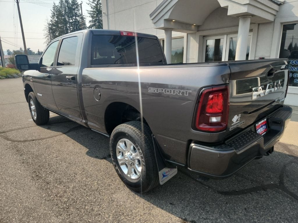 2026 RAM 2500 Big Horn - Photo 8