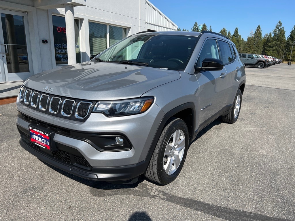 Used 2022 Jeep Compass Latitude with VIN 3C4NJDBB2NT175322 for sale in Sagle, ID