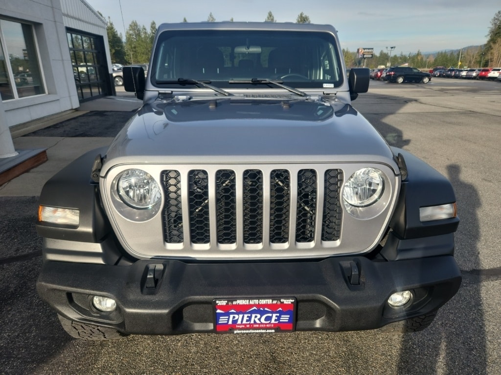 Used 2020 Jeep Gladiator Sport Truck Crew Cab