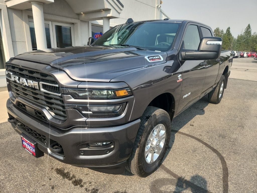 2026 RAM 2500 Big Horn - Photo 2
