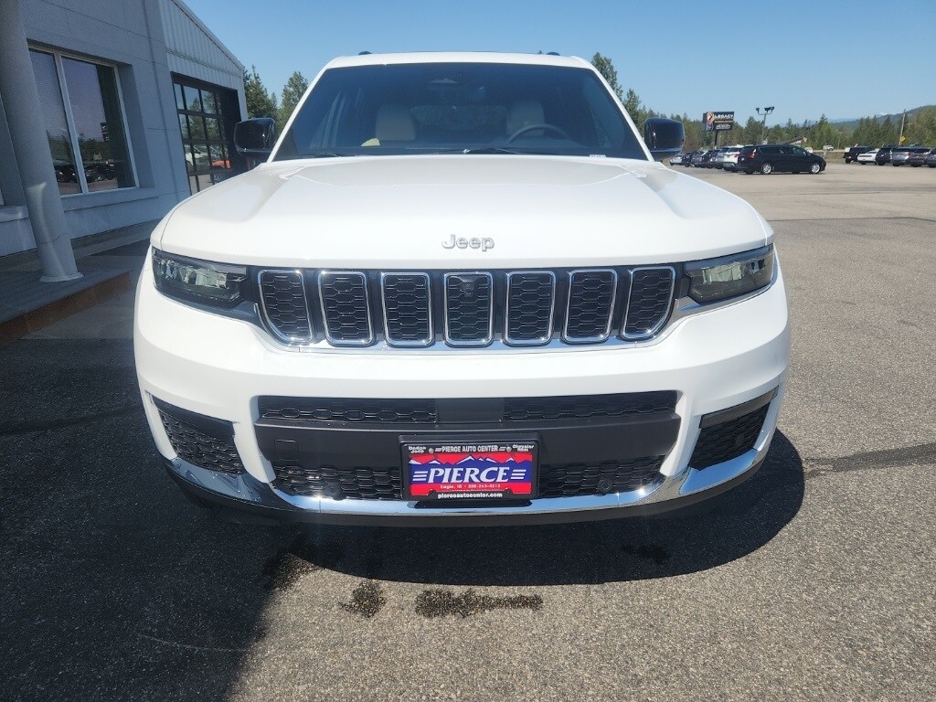2025 Jeep Grand Cherokee Limited photo 3
