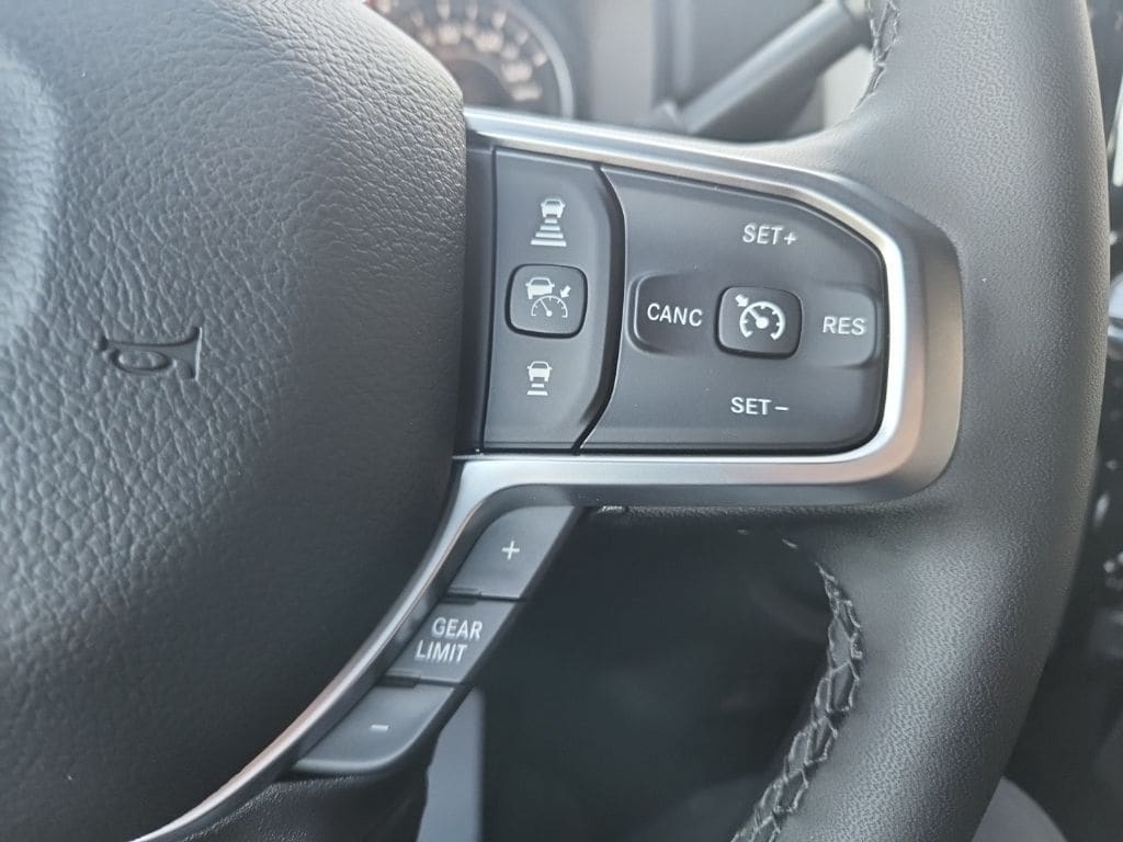 2026 RAM 3500 Big Horn - Photo 17