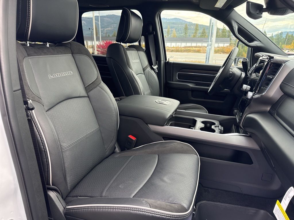 2026 RAM 2500 Laramie - Photo 29