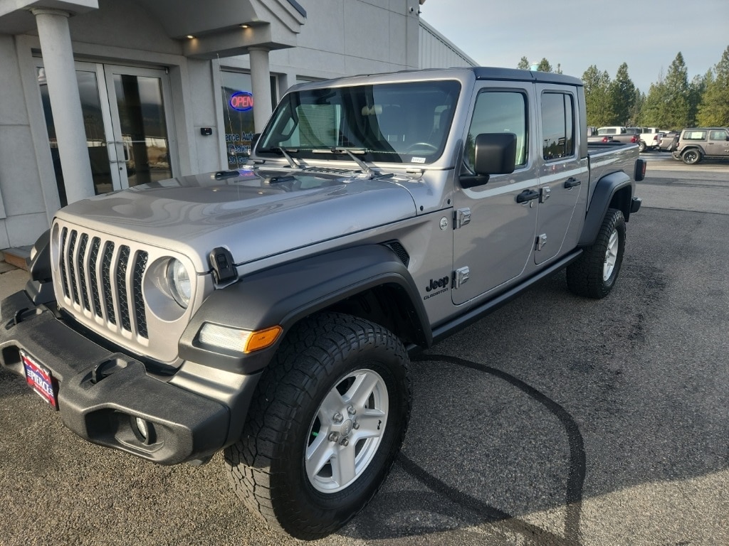 Used 2020 Jeep Gladiator Sport Truck Crew Cab
