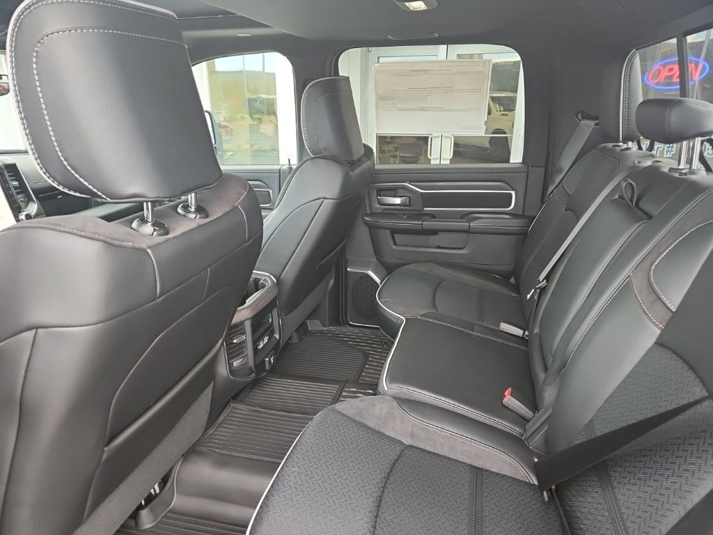 2026 RAM 3500 Laramie - Photo 10
