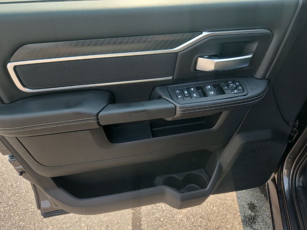 2026 RAM 2500 Big Horn - Photo 13