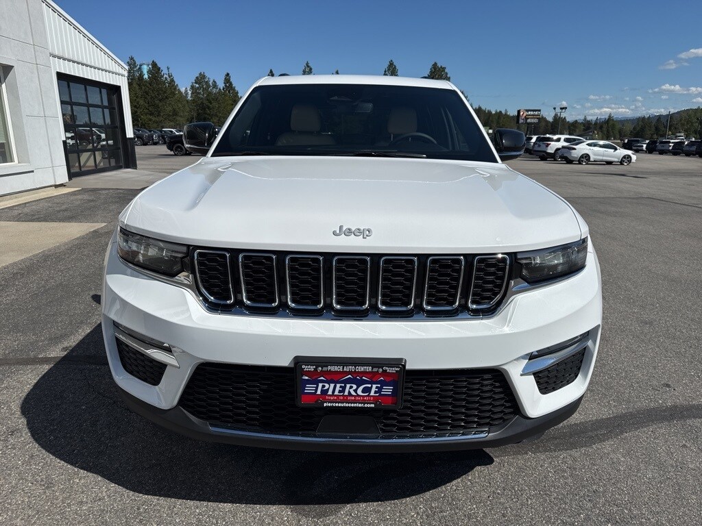 2024 Jeep Grand Cherokee Limited photo 2