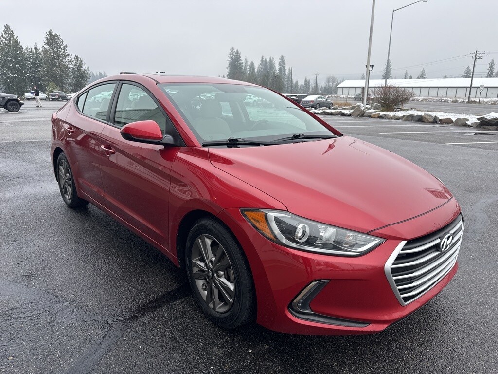 2017 Hyundai Elantra Value Edition photo 3