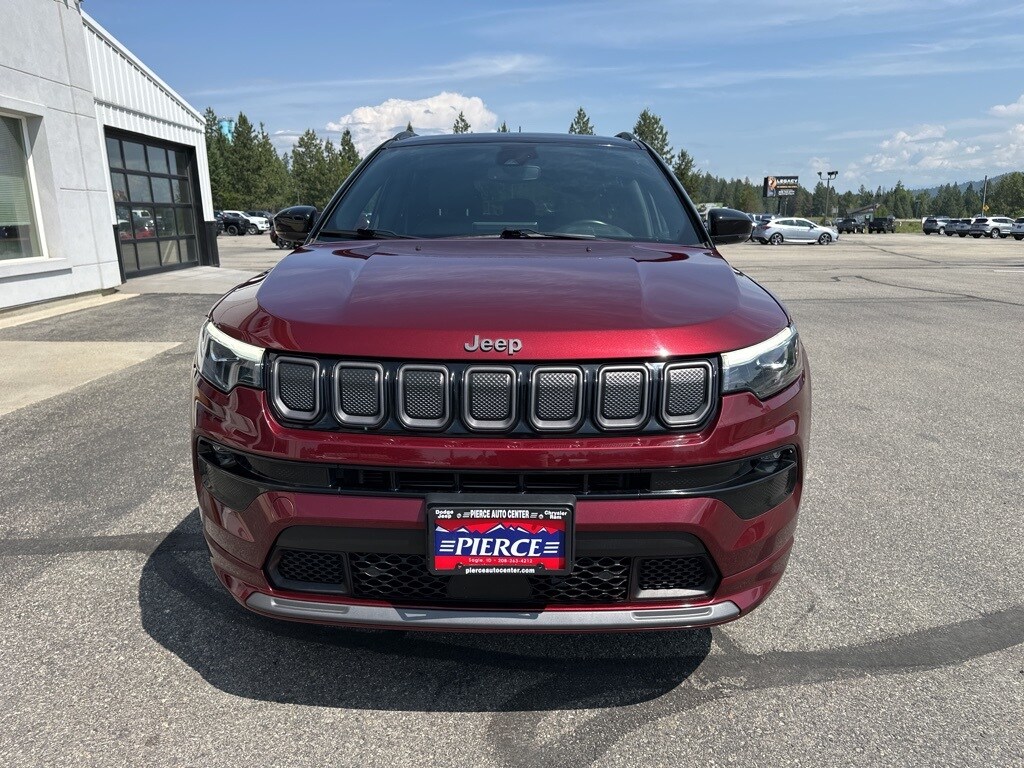 2022 Jeep Compass Limited High Altitude photo 3