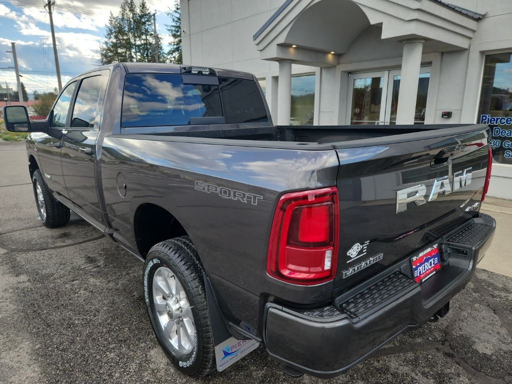 2026 RAM 3500 Laramie - Photo 9