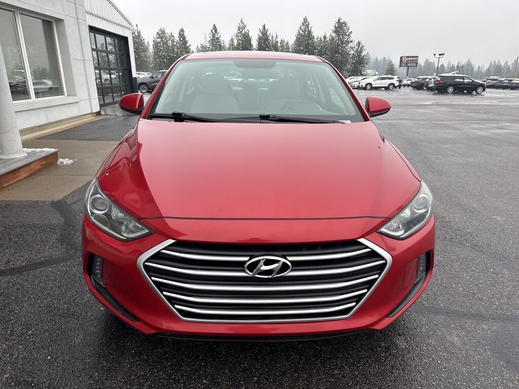 2017 Hyundai Elantra Value Edition photo 2