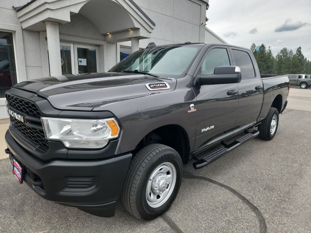3C6UR5CL5NG120090