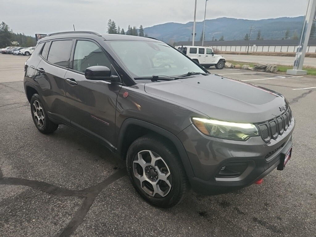 2022 Jeep Compass Trailhawk photo 3