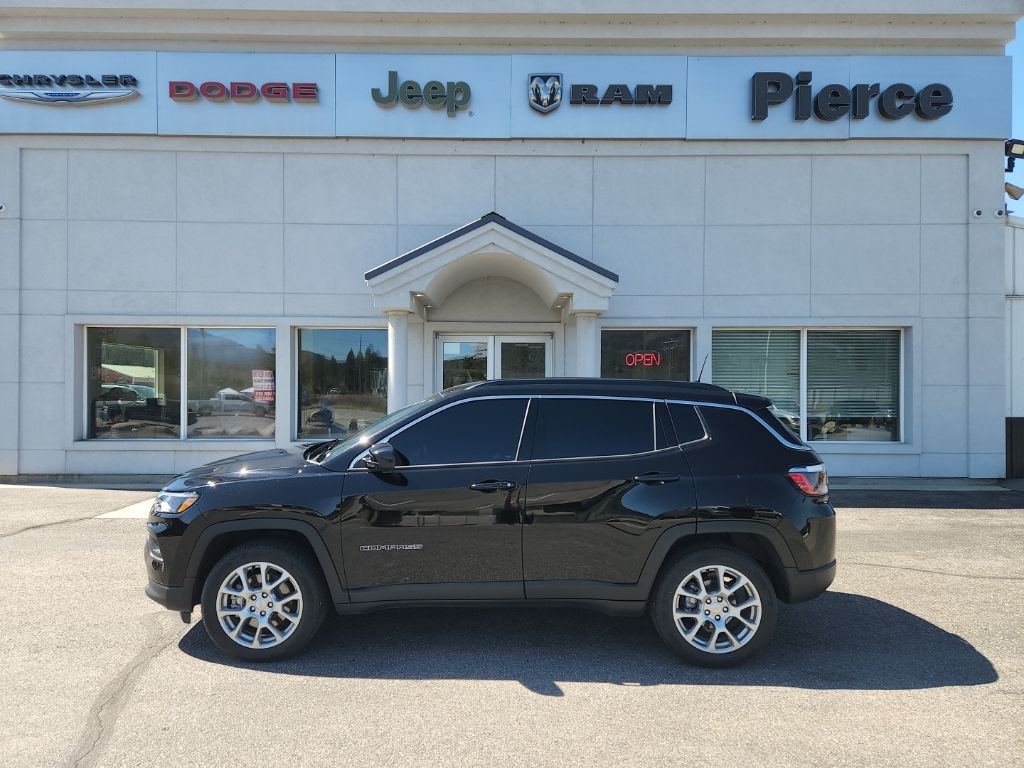 2024 Jeep Compass Latitude Lux