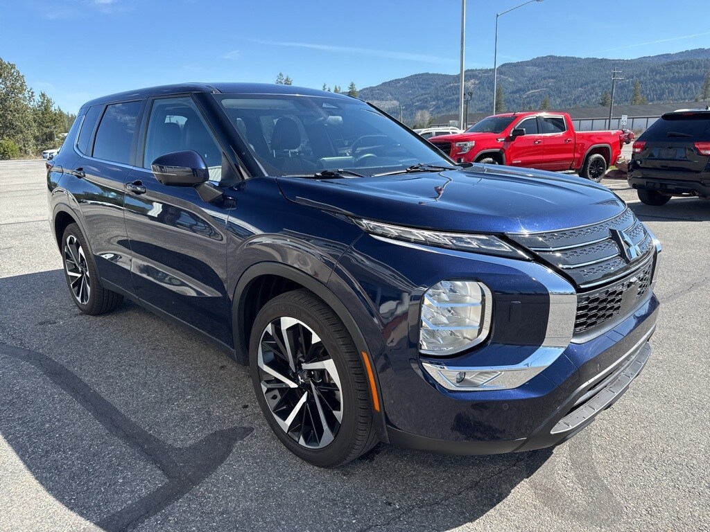 2022 Mitsubishi Outlander SE photo 4
