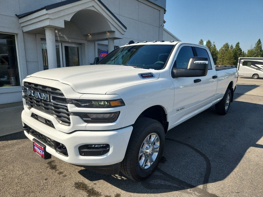 2026 Ram 3500 Big Horn photo 2