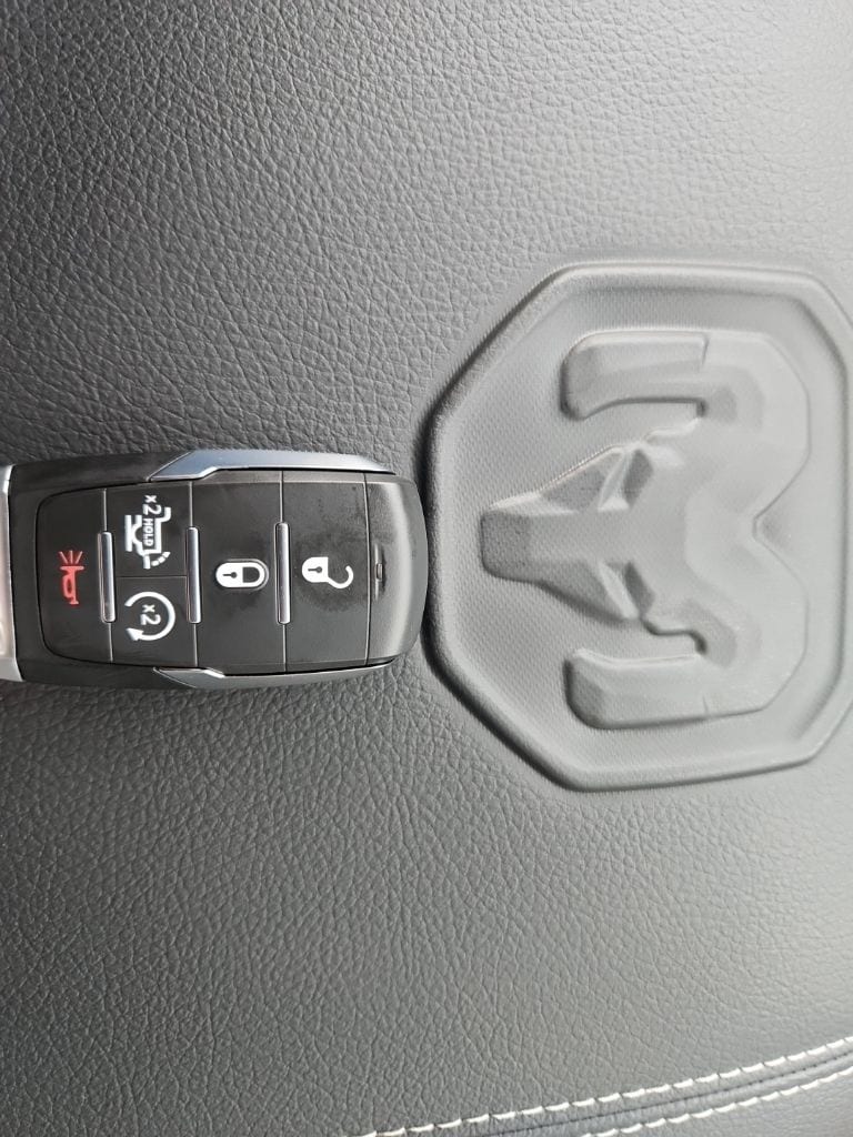 2026 RAM 3500 Laramie - Photo 29