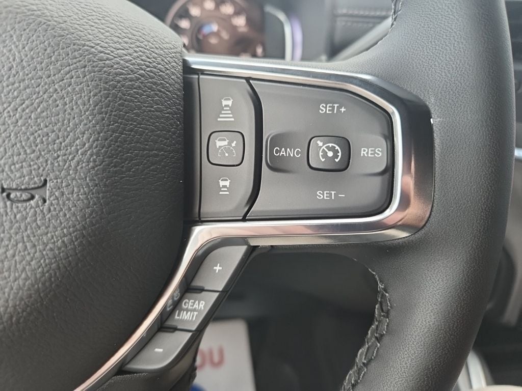 2026 RAM 3500 Laramie - Photo 16