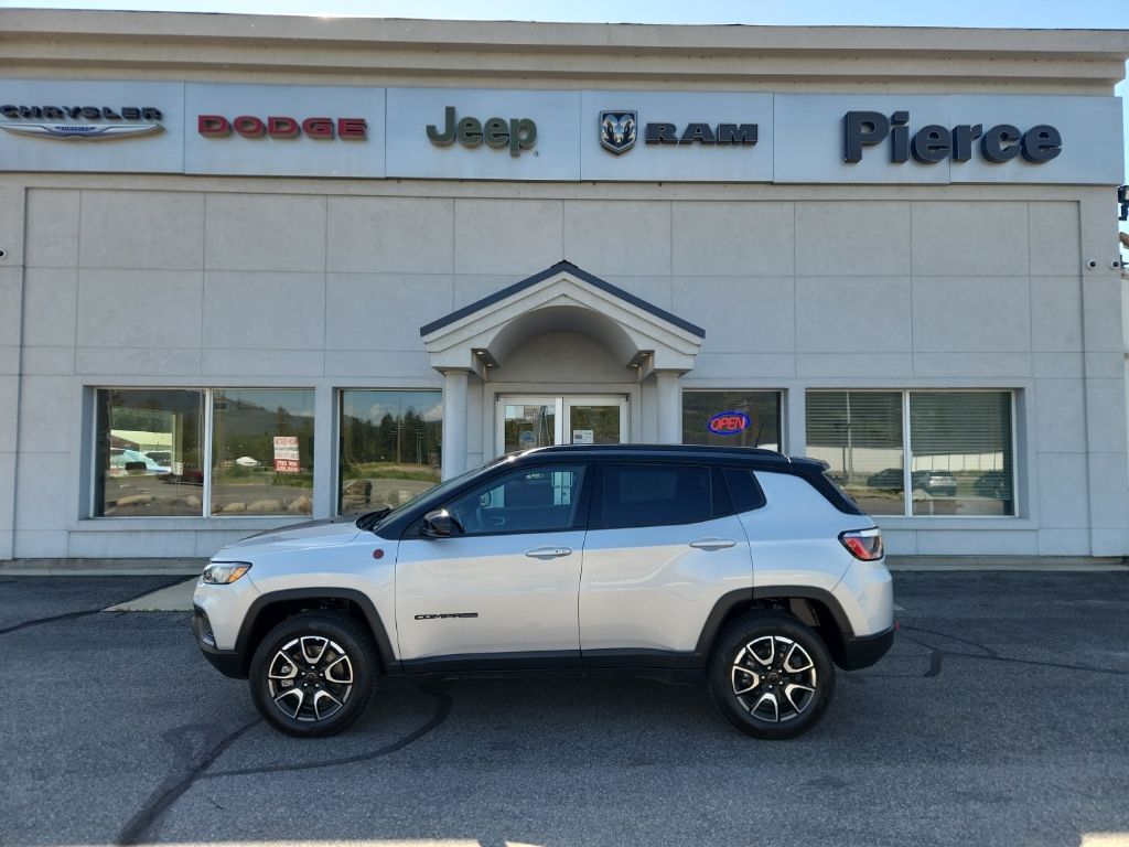 2025 Jeep Compass Trailhawk 4X4's photo