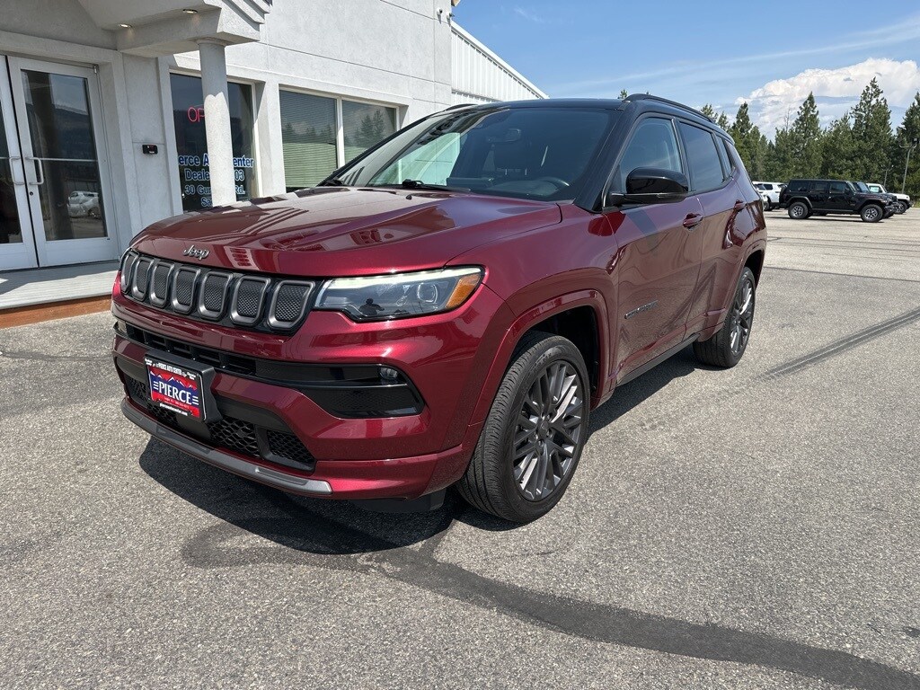 2022 Jeep Compass Limited High Altitude photo 2
