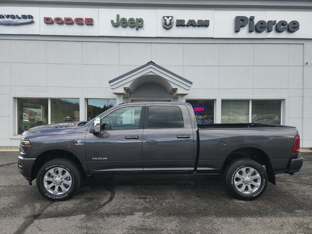 2026 RAM Ram 3500 Pickup Laramie's photo