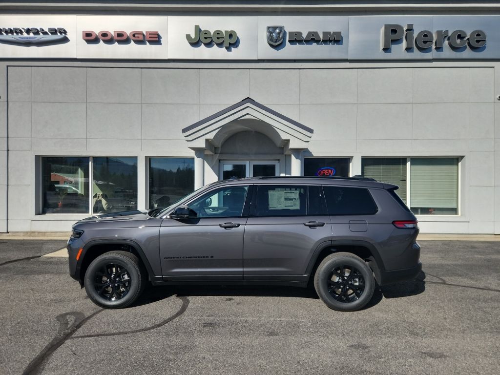 2026 Jeep Grand Cherokee L Laredo Altitude 4x4's photo