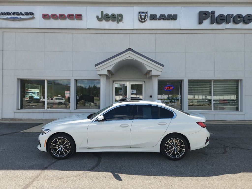 2020 BMW 3 Series 330i xDrive Sedan's photo