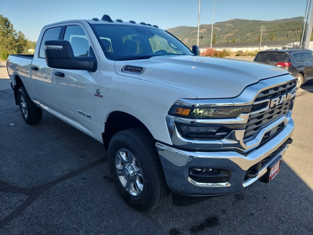 2026 Ram 3500 Big Horn photo 3