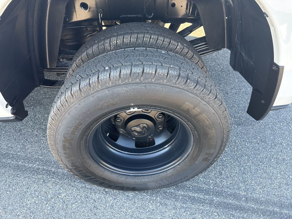 2026 RAM 3500 Tradesman - Photo 9