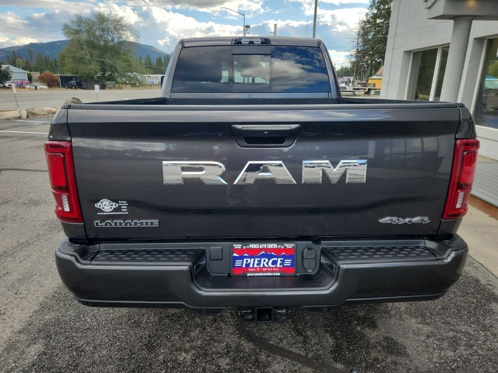 2026 RAM 3500 Laramie - Photo 8