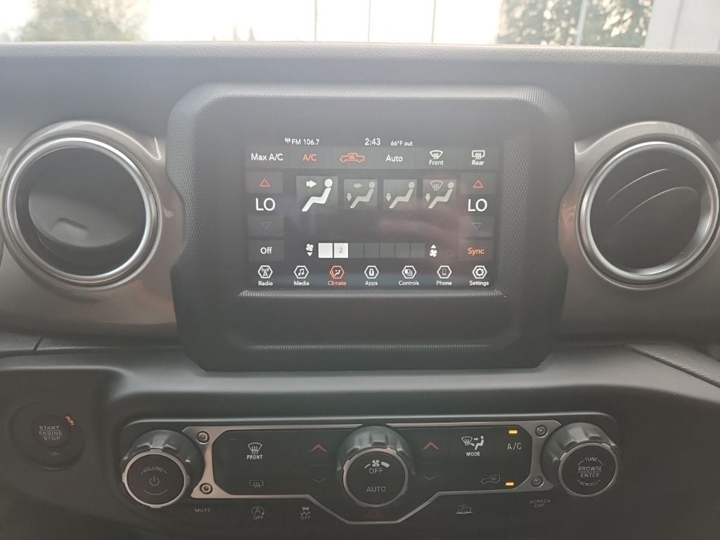 2021 Jeep Gladiator Overland - Photo 18