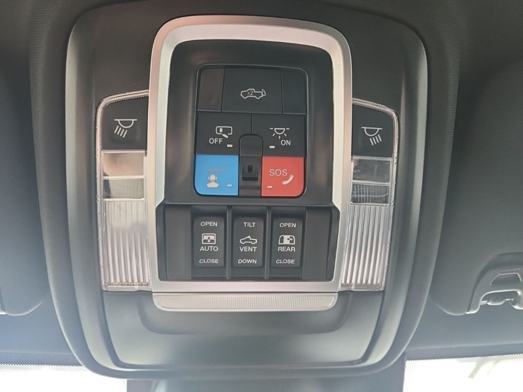 2026 RAM 3500 Laramie - Photo 20