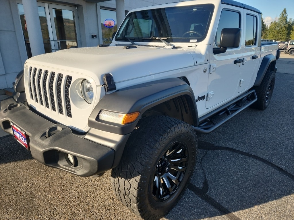 Used 2020 Jeep Gladiator Sport Truck Crew Cab