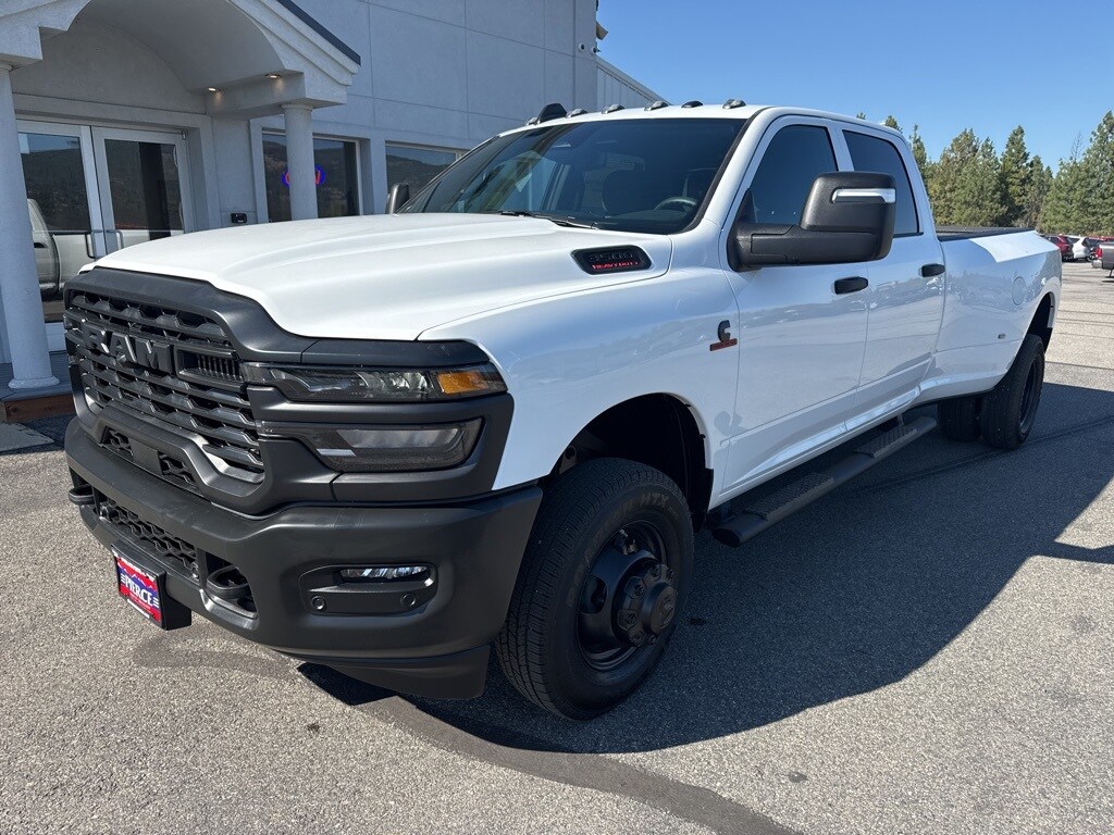 2026 Ram 3500 Tradesman photo 2