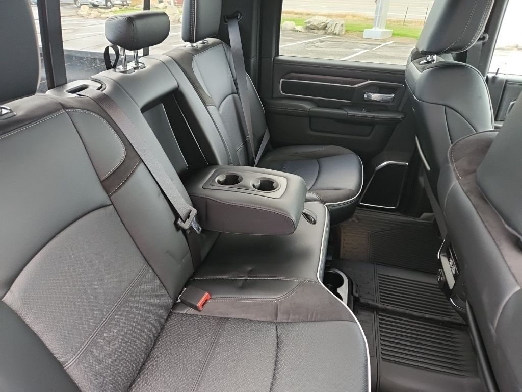 2026 RAM 3500 Laramie - Photo 25