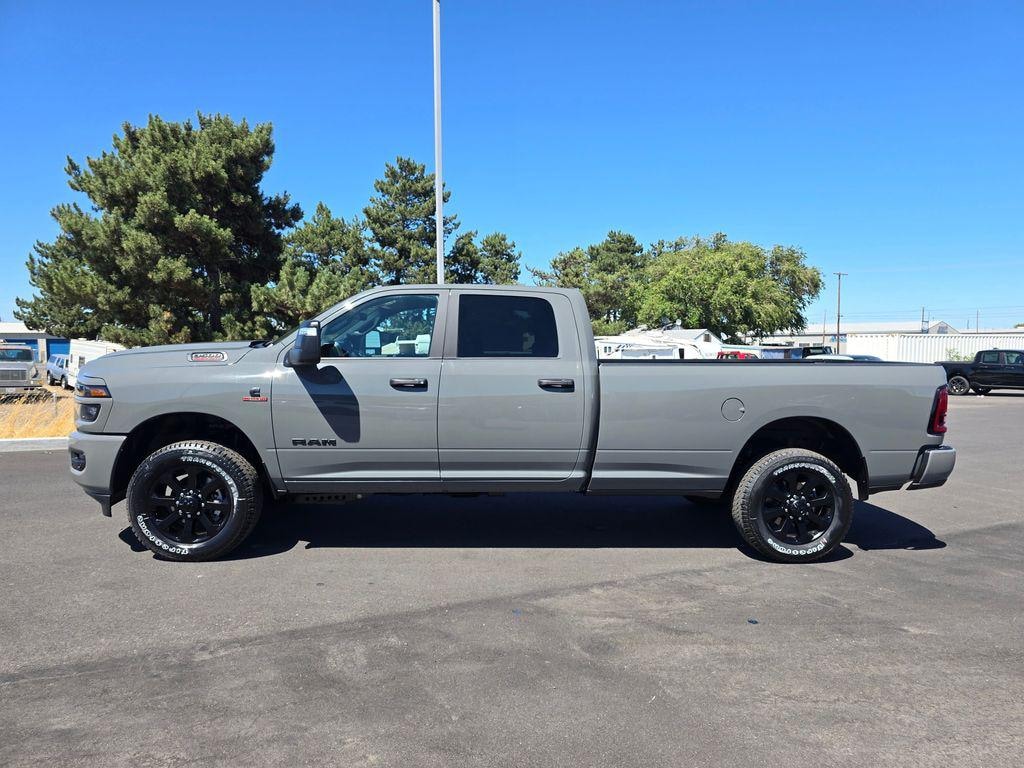 New 2026 Ram 3500 BIG HORN CREW CAB 4X4 8' BOX Pickup