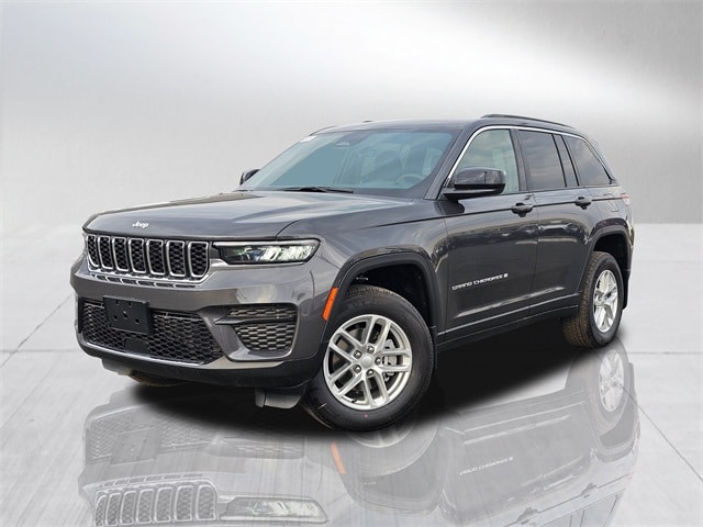 2025 Jeep Grand Cherokee Laredo's photo