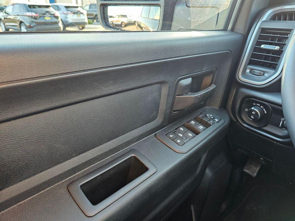 2025 RAM 2500 Tradesman - Photo 27