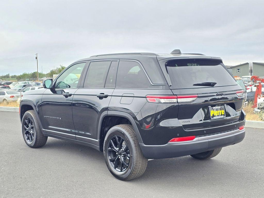 New 2026 Jeep Grand Cherokee LAREDO ALTITUDE 4X4 Sport Utility