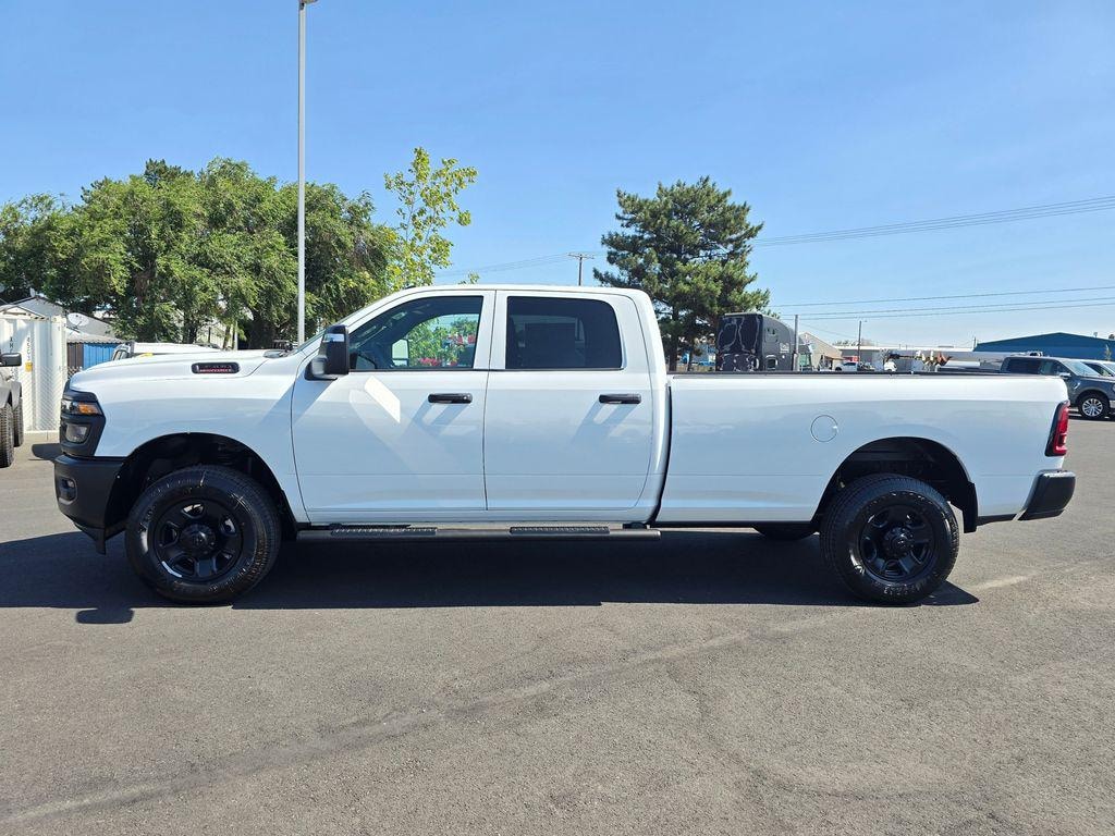 New 2026 Ram 3500 TRADESMAN CREW CAB 4X4 8' BOX Pickup