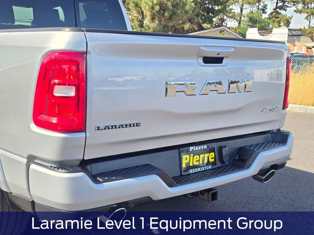 New 2026 Ram 1500 LARAMIE CREW CAB 4X4 5'7 BOX Pickup