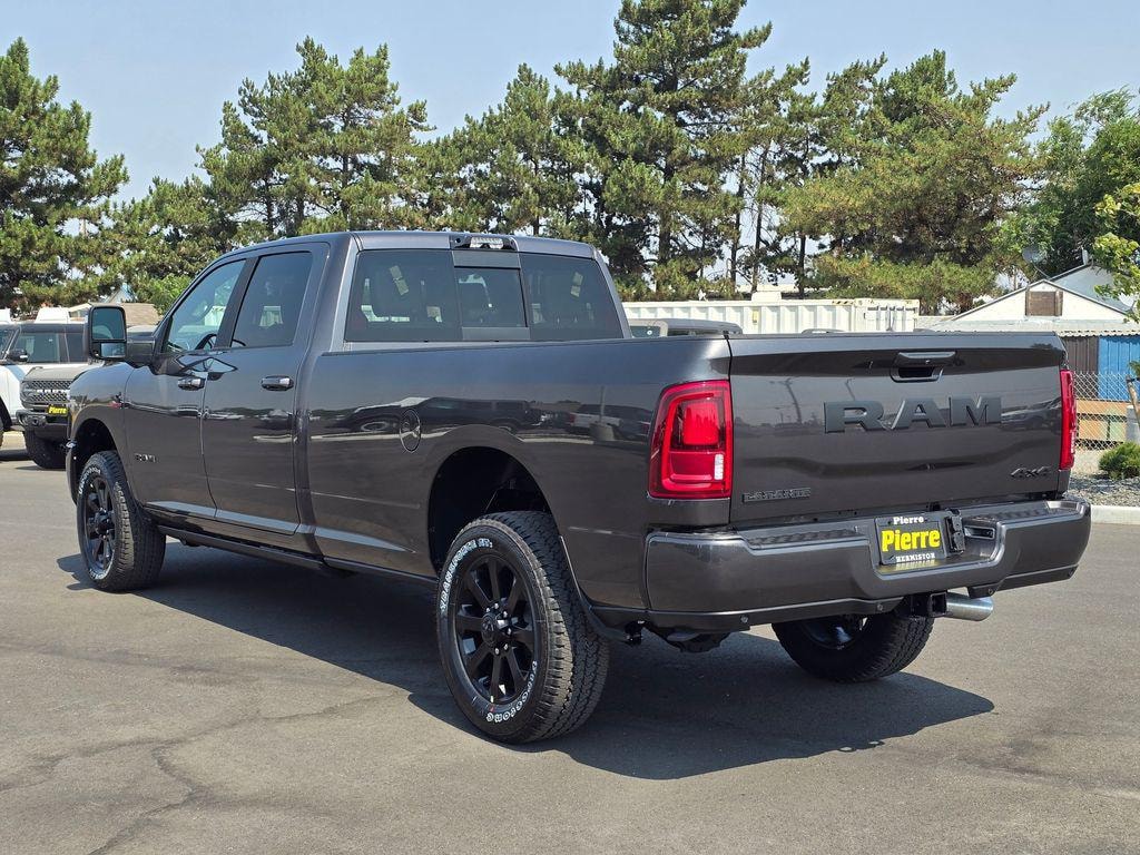 New 2026 Ram 3500 LARAMIE CREW CAB 4X4 8' BOX Pickup