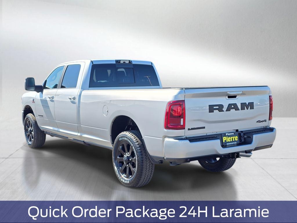 New 2026 Ram 3500 LARAMIE CREW CAB 4X4 8' BOX Pickup