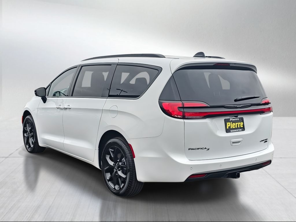New 2026 Chrysler Pacifica LIMITED AWD Passenger Van