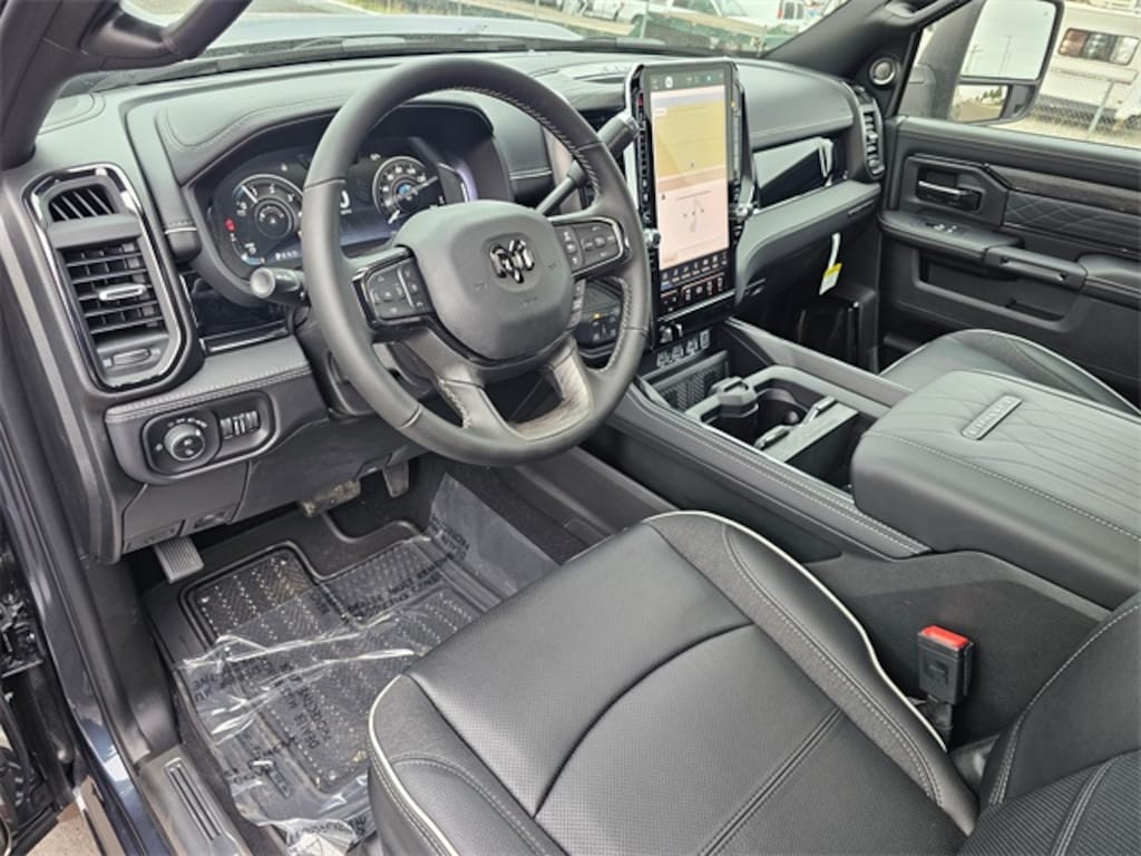 New 2026 Ram 2500 LIMITED CREW CAB 4X4 6'4 BOX Pickup