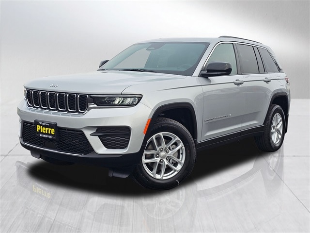 2025 Jeep Grand Cherokee Laredo's photo