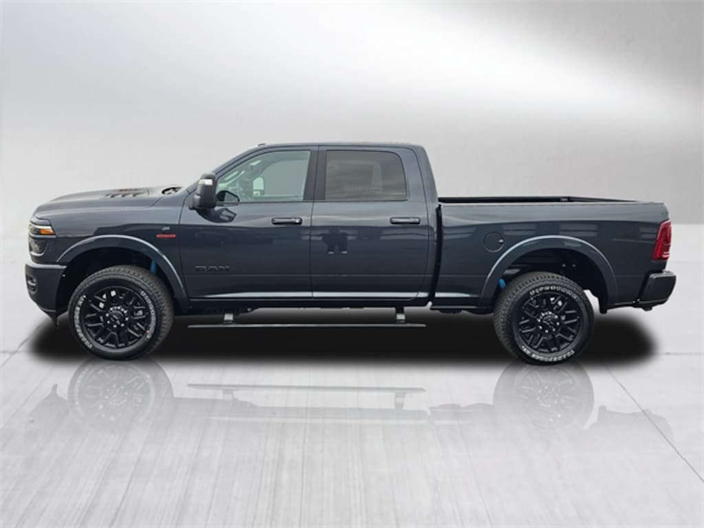 New 2026 Ram 2500 LIMITED CREW CAB 4X4 6'4 BOX Pickup