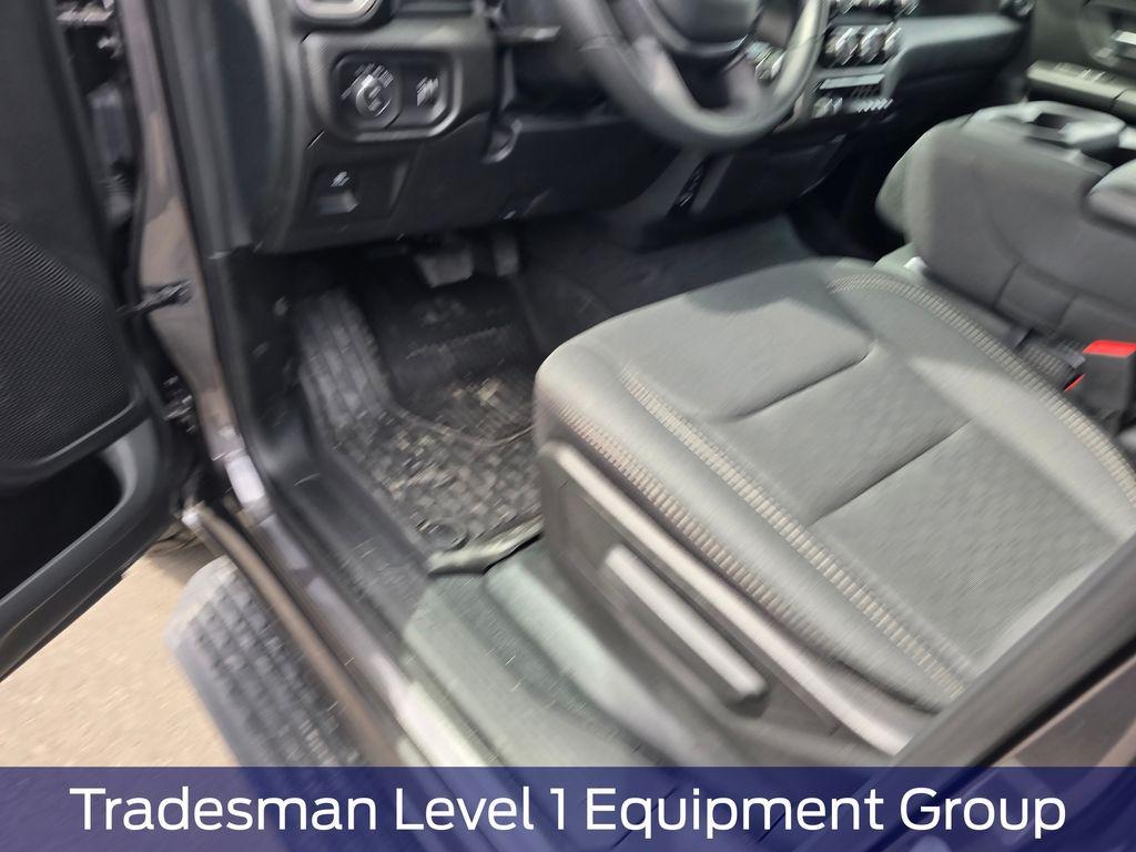 New 2026 Ram 1500 WARLOCK CREW CAB 4X4 5'7 BOX Pickup